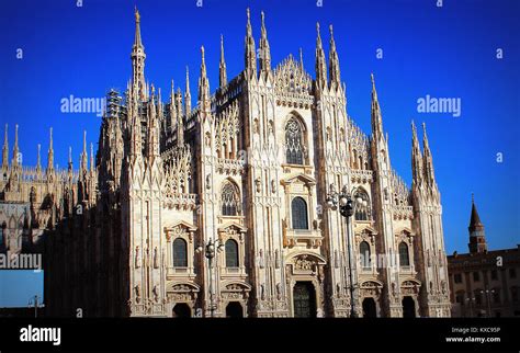 Il Duomo Di Milano O Il Duomo Di Milano è La Cattedrale Gotica Chiesa