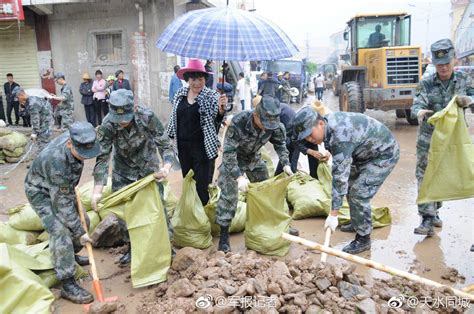 武山县多地发生洪涝灾害，人民子弟兵闻令而动持续奋战抢险救灾一线 作揖 武山县抢险救灾人民子弟兵新浪新闻