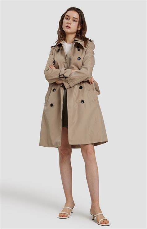 The 19 Best Trench Coats Of 2023