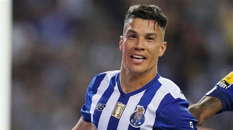 Mateus Uribe Contribuye A La Goleada Del Porto En El Clásico Ante