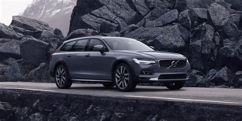 2021 Volvo V90 Cross Country Review, Pricing, and Specs