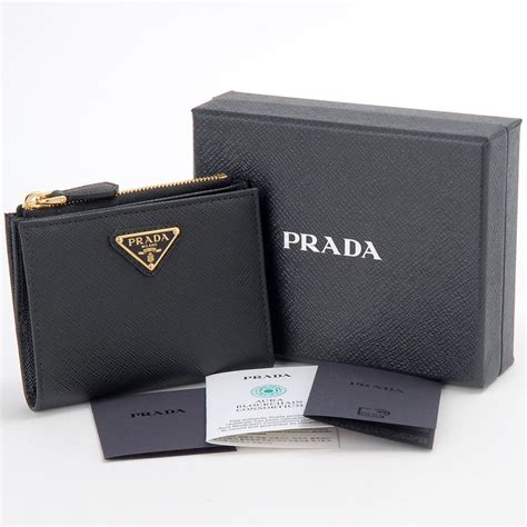 Prada プラダ 二つ折り財布 レディース 1ml050 Qhh F0002 Saffiano Pd1ml050 Qhh F0002 S Select 通販 Yahooショッピング