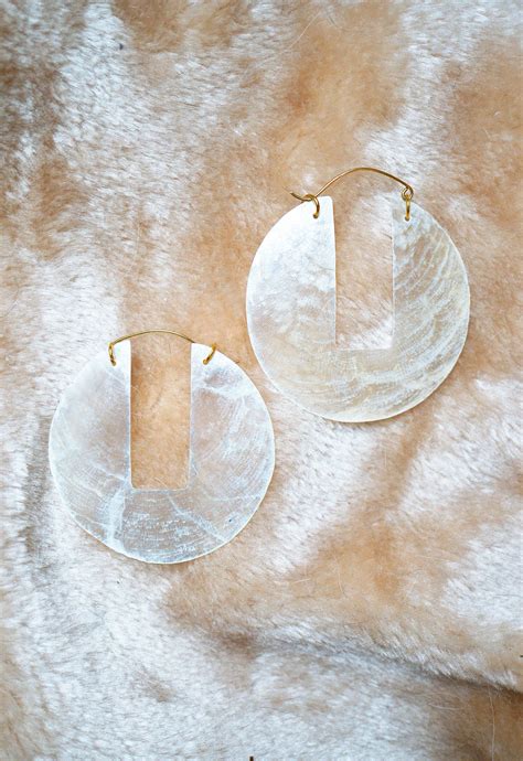 Kauai Capiz Shell Earrings Etsy Grandmother Jewelry Shell Earrings