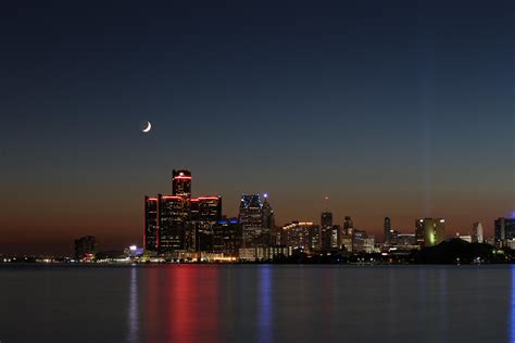 Detroit skyline at sunset [OC] : r/CityPorn