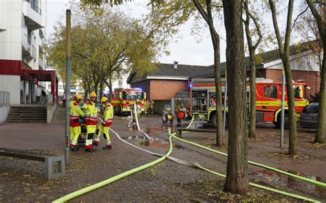 Rauch Dringt Aus Wohnung Brand In Ratinger Hochhaus Einsatzbericht