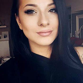 Kim Mortenroe Babe Page Watch This Adult Model On FreeOnes