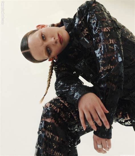 Victoria Pedretti Nude OnlyFans Leaks Fappening Page 2 FappeningBook