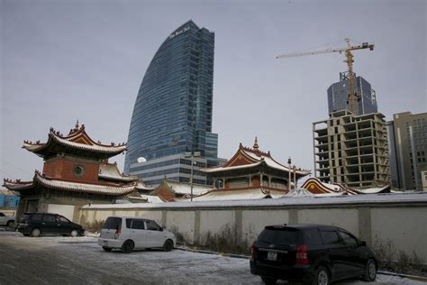 Adventures of Cal and Anne: Life in Ulaanbaatar - winter is here