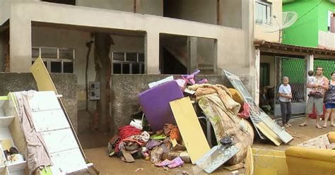 G1 Moradores relatam transtornos após chuva em Matias Barbosa MG