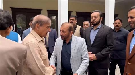 MQM P Delegation Arrives In Lahore On PML N Invitation