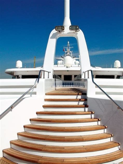 Yacht Dubai Platinum Yachts Charterworld Luxury Superyacht Charters