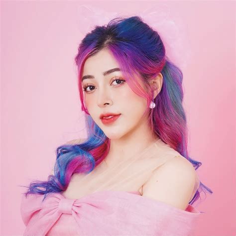 Hot TikToker Linh Barbie vượt định kiến để theo đuổi đam mê