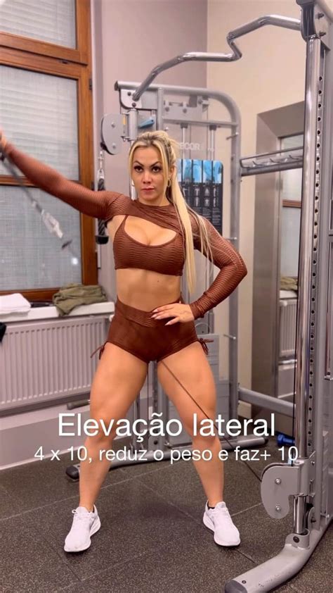 Vivi Winkler Vivi Winklerinstagram J Salva Esse