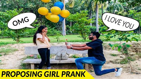 Proposing Prank On Cute Girl Turns Into Robbery Lahori Prankstar Youtube