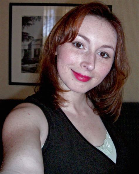 Elli Nude Voyeur Monkey Photos