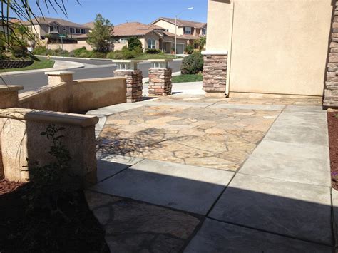 Flagstone Courtyard With Walls Mccabe S Landscape Construction