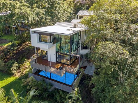 New resident guides explain what village of riverside offers 25