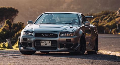 Nissan Skyline R34 Body Kit