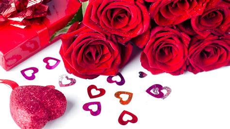 Glittering Hearts With Red Roses 4k Hd Valentines Day Wallpapers Hd