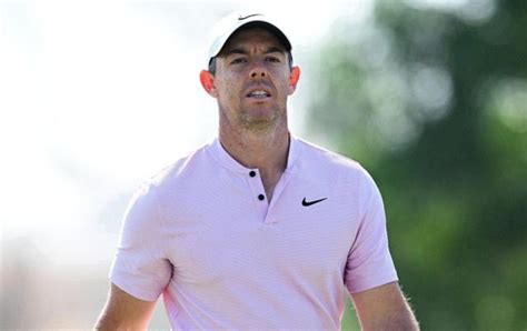 What Putter Does Rory McIlroy Play With? - The Brassie