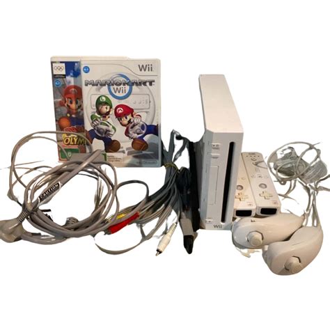 Nintendo Wii Console bundle 2 controllers & Nunchuks RVL-001 with Games(s)