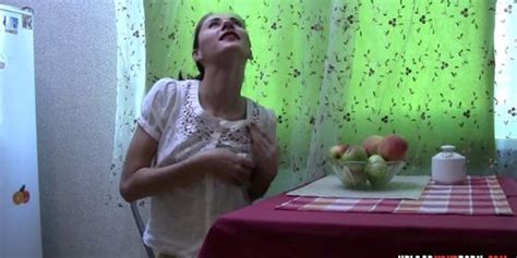 Very Pretty Amateur Girl Gets Naked For Cam Tnaflix