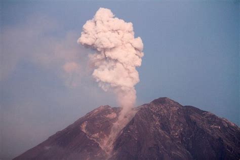 Saat Gunung Meletus Ini Yang Harus Dilakukan Siswa