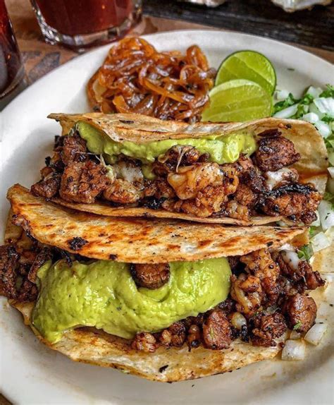 Tacos De Bistec Aguacate