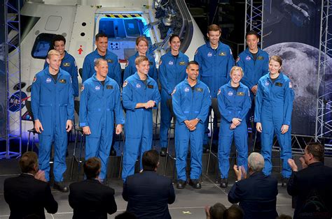 Nasa Recruits 12 New Astronauts For Earth Orbit Deep Space Missions Collectspace