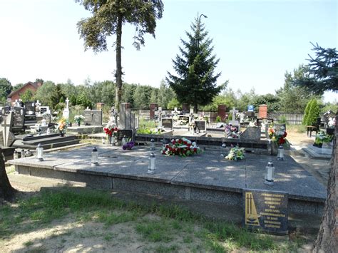 Grób ofiar terroru niemieckiego Zagórów Wielkopolski Urząd