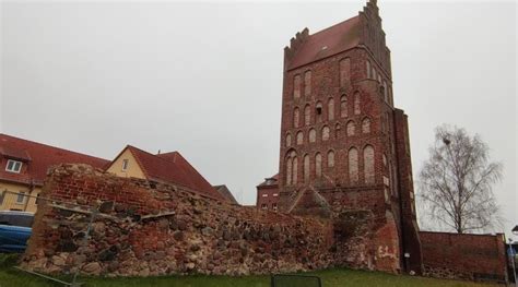 Dauerfrost Verhindert Sanierung Der Altentreptower Stadtmauer