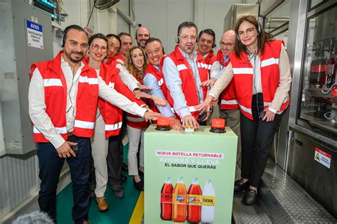 Revista Milenium SISTEMA COCA COLA INAUGURA MODERNAS LÍNEAS DE