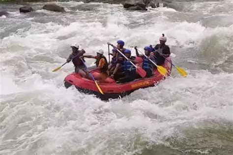 Menikmati Serunya Wisata Arung Jeram Di Sungai Asahan Menantang Picu