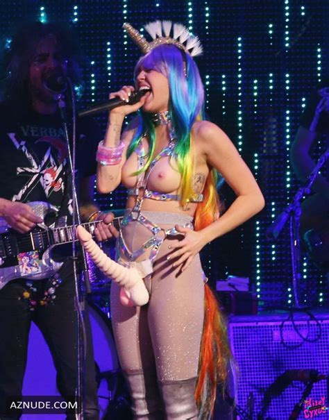 Miley Cyrus Bikini On Stage Cumception