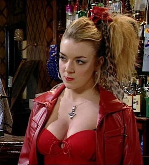 Young Sheridan cleavage : r/sheridansmith