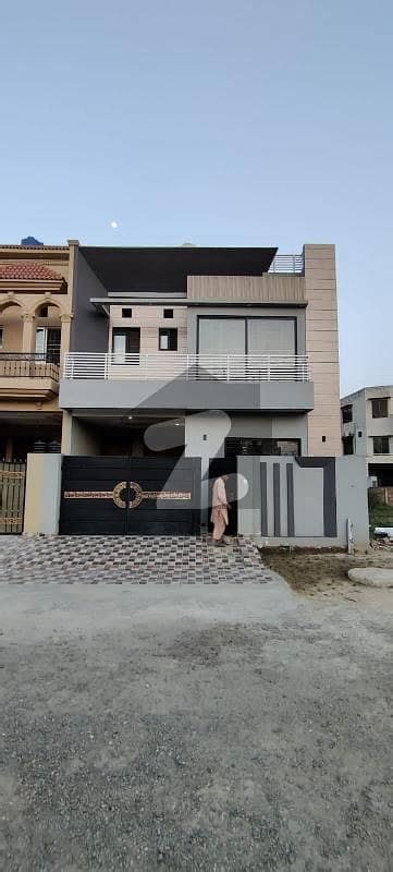 Marla Brand New House For Sale Available In Nashiman E Iqbal