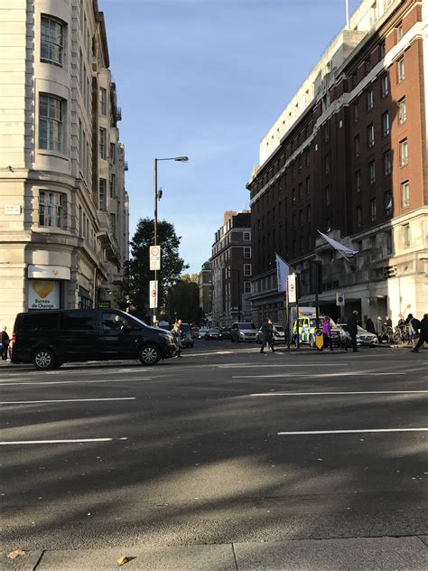 Safer Crossings at Great Cumberland Place - Marble Arch London