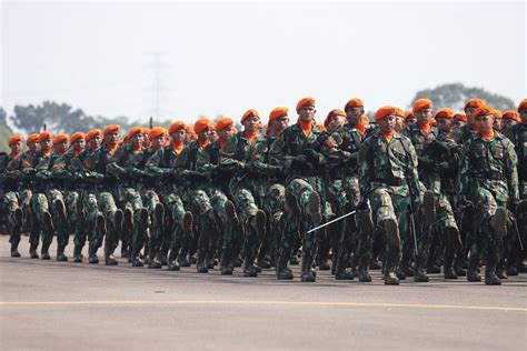 Tni Angkatan Udara On Twitter Defile Dipimpin Oleh Kolonel Pnb Frando