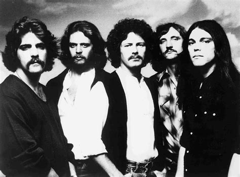 Biographical profile of classic rock band Eagles