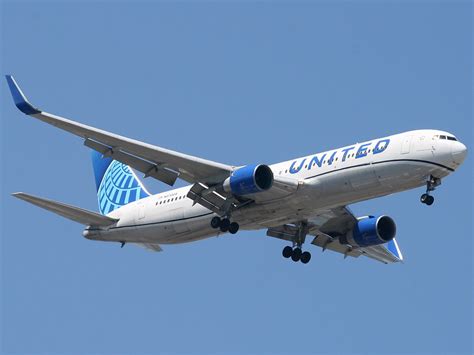 United Airlines Boeing 767 767 300 N670UA At EWR New Flickr