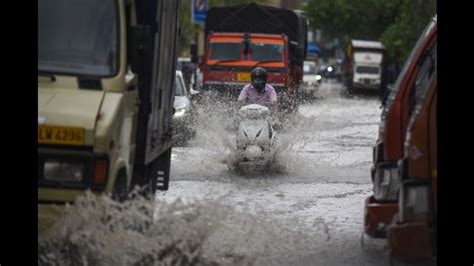 Rains Lash Parts Of Jammu And Kashmir Hindustan Times