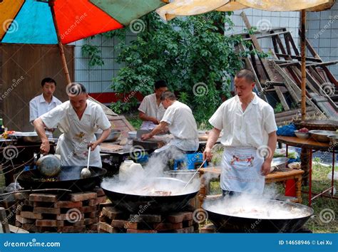 Pengzhou China Chefs With Woks Editorial Photo Image Of Huge Fired 14658946