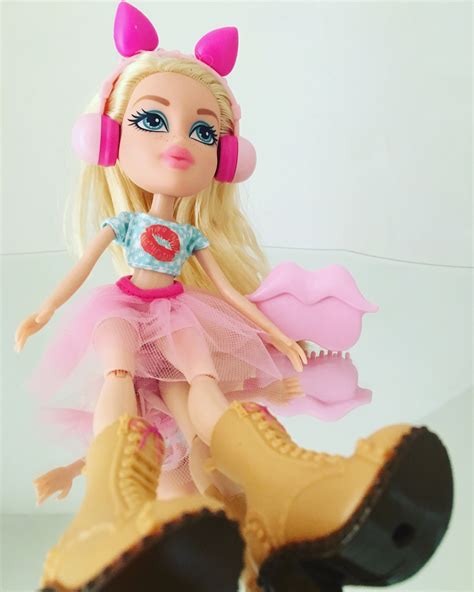 Bratz Remix Cloe Doll Review – the joy of five