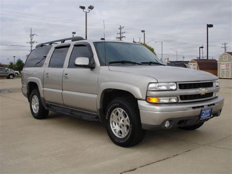 2005 Chevrolet Suburban Z71 Photo Gallery #1/8