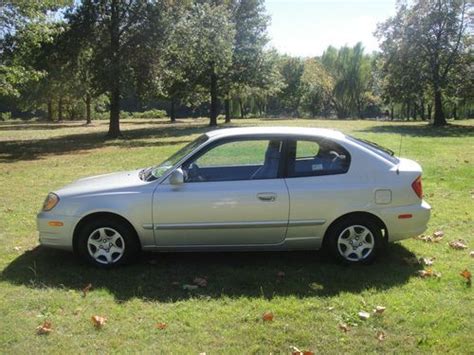 Buy Used Hyundai Accent Gl Hatchback Door L In Englishtown