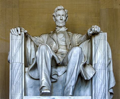 Photograph of the Statue of US President Abraham Lincoln at His Grave ...