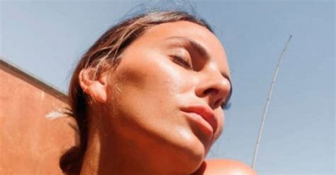 Irene Rosales Posa Espectacular En Bikini