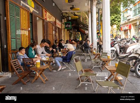 Hanoi Old Quarter Tea Hi Res Stock Photography And Images Alamy