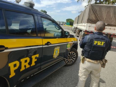 Prf Recupera Carreta Roubada No Paran Que Circulava Placas Falsas