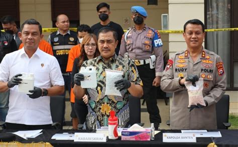 Polisi Dan Bea Cukai Bongkar Dua Pabrik Ekstasi Di Tangerang Dan